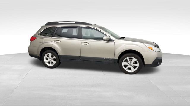 Used 2014 Subaru Outback 2.5i Premium w/ Popular Package #1B AWD/4WD image 10