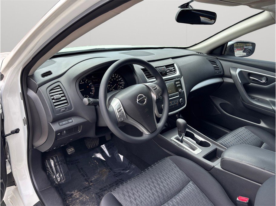 Used 2016 Nissan Altima 2.5 S w/ Power Driver Seat Package image 6