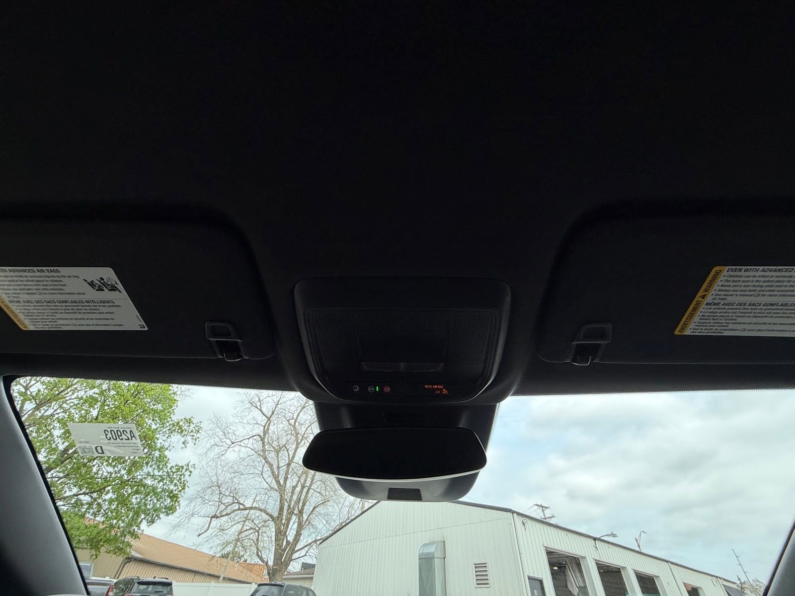 Used 2025 Chevrolet Equinox EV LT w/ Convenience Package FWD image 22