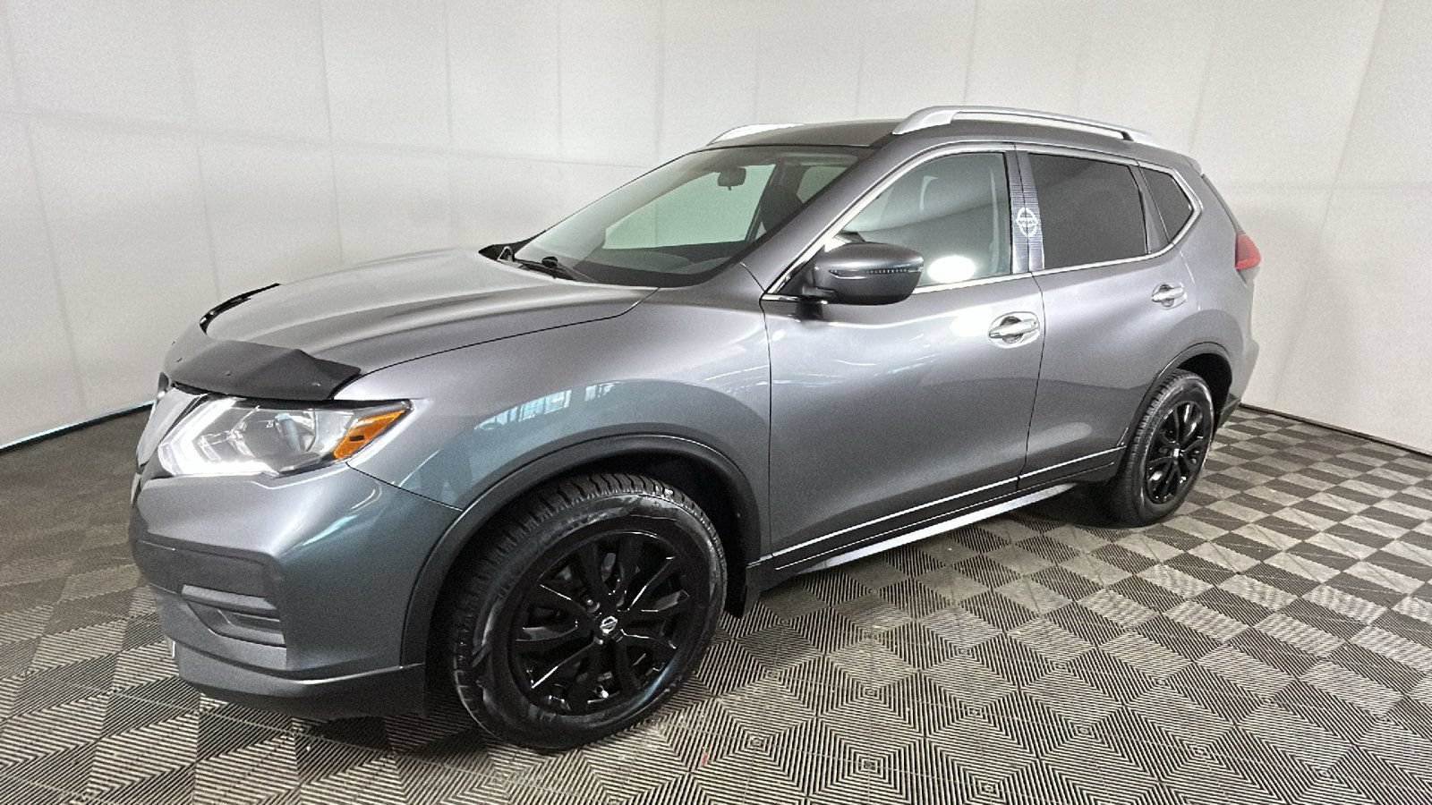 Used 2020 Nissan Rogue S FWD image 6