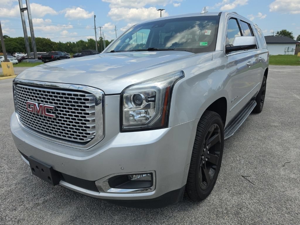 Used 2017 GMC Yukon XL Denali w/ Open Road Package AWD/4WD image 2