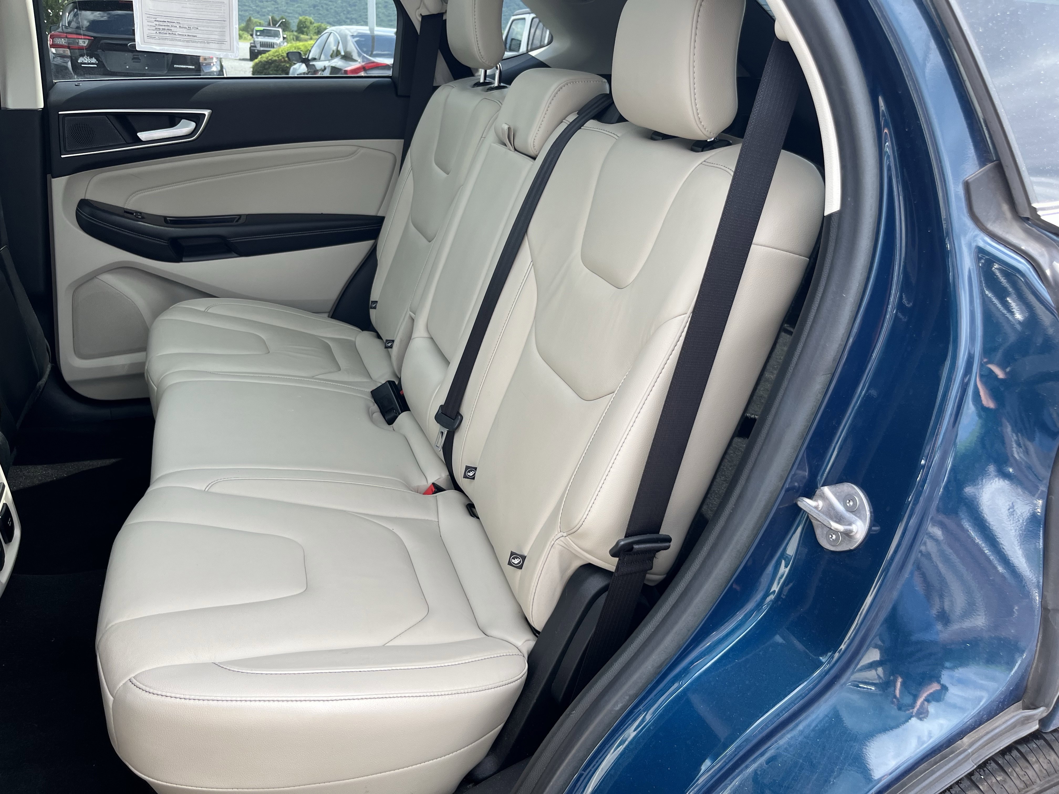 Used 2020 Ford Edge Titanium w/ Class II Trailer Tow Package AWD/4WD image 18