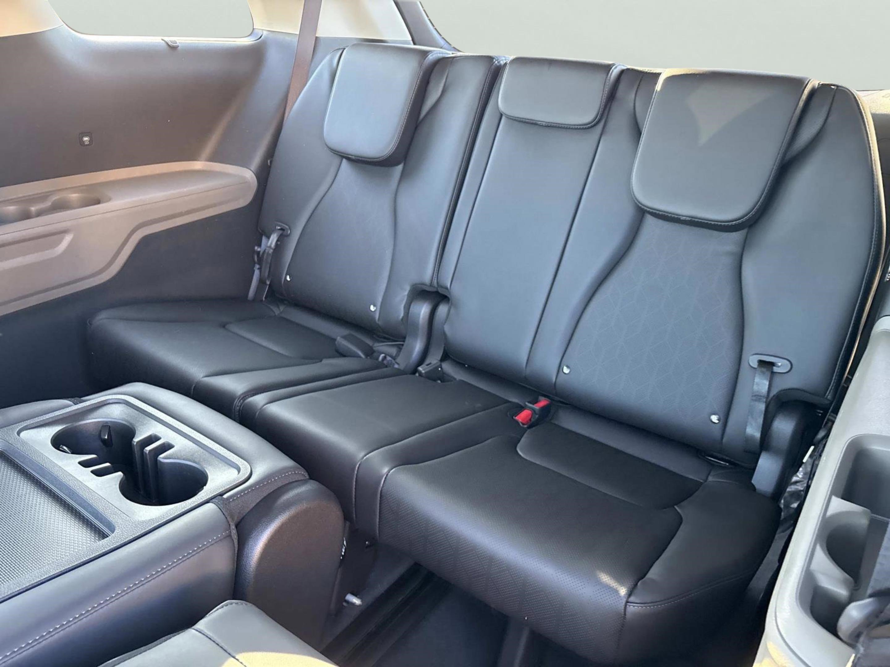 New 2026 Kia Carnival EX image 19