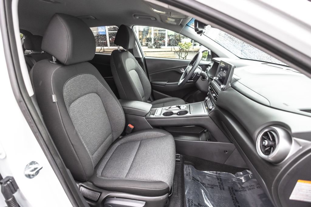 Used 2023 Hyundai Kona SE w/ Cargo Package image 31
