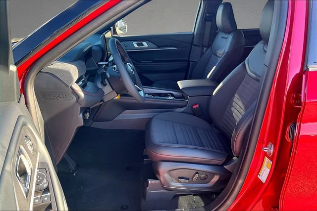 New 2026 Ford Explorer ST-Line w/ ST-Line Street Pack AWD/4WD image 8