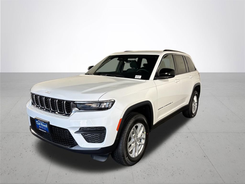 New 2026 Jeep Grand Cherokee Laredo AWD/4WD image 2