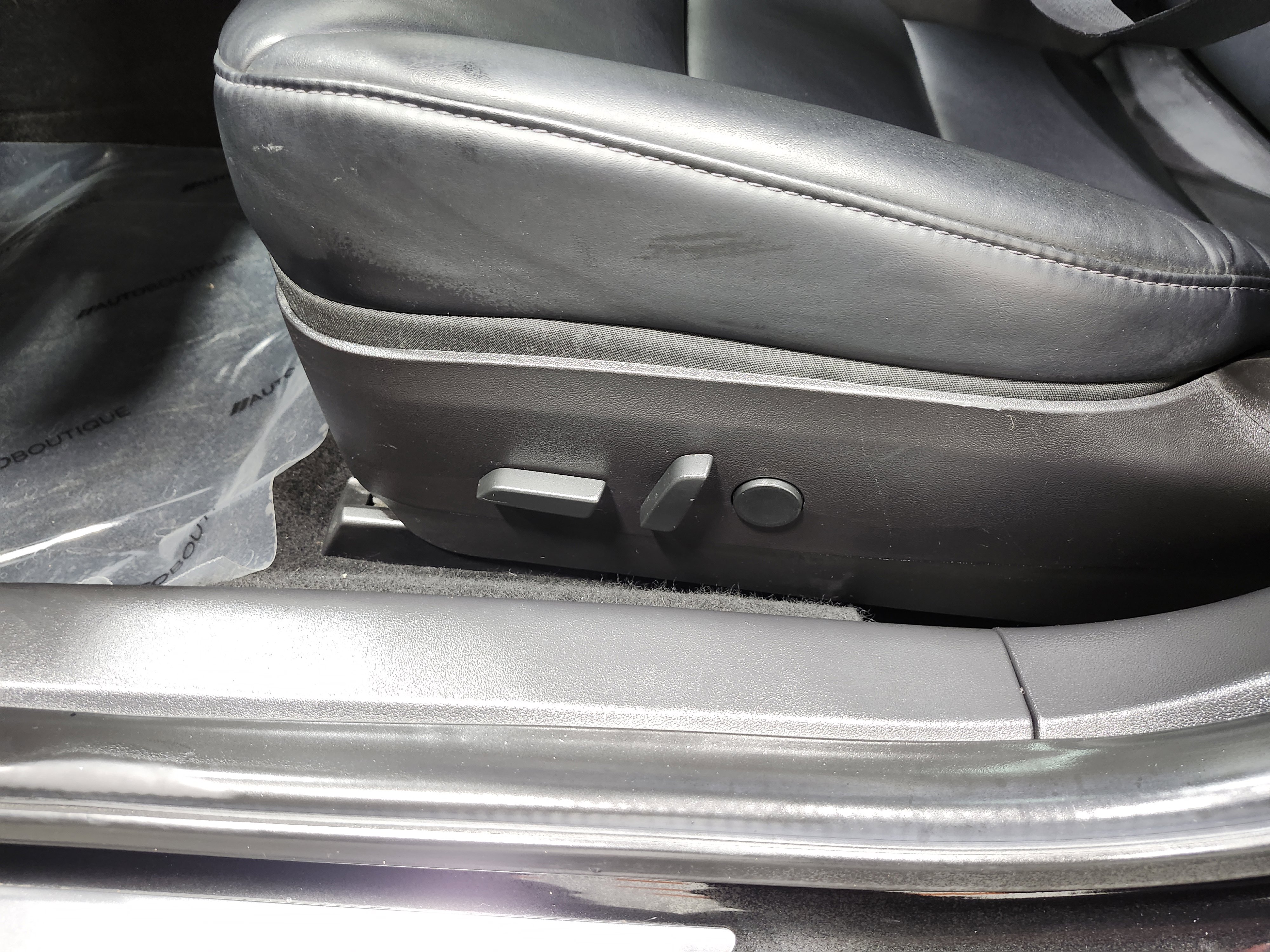 Used 2019 Tesla Model 3 Standard Range image 24