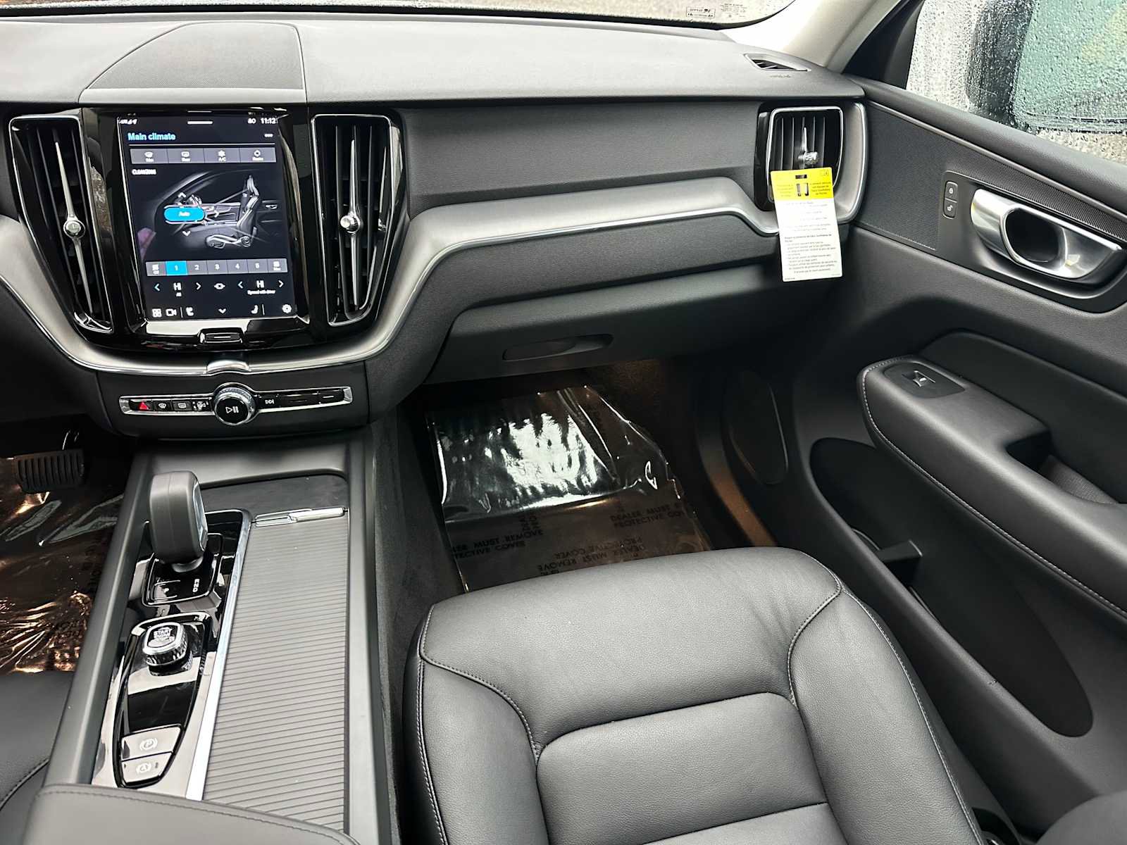 Used 2025 Volvo XC60 B5 Core w/ Protection Package Premier image 18