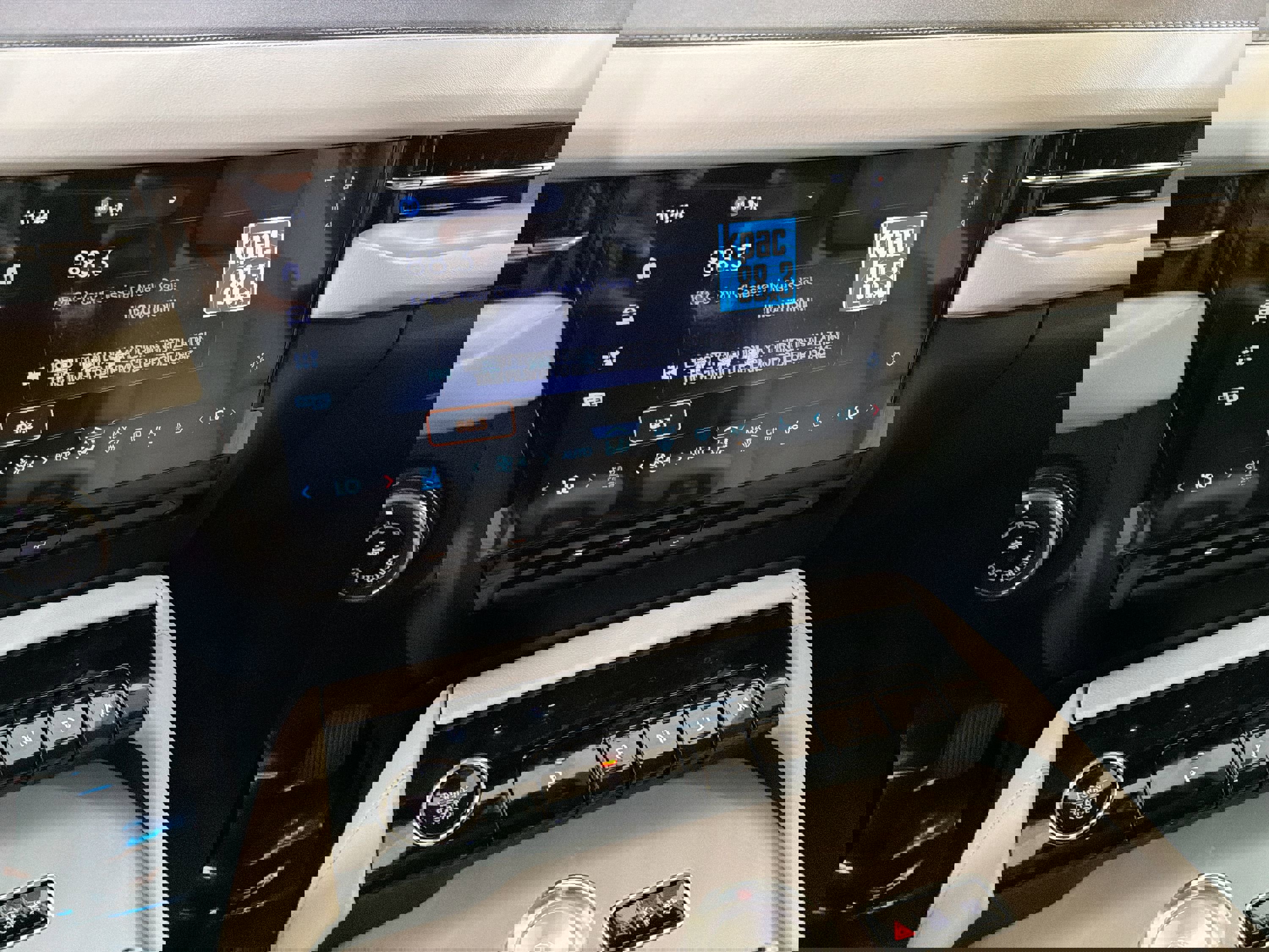 New 2026 Lincoln Navigator L Premier image 17