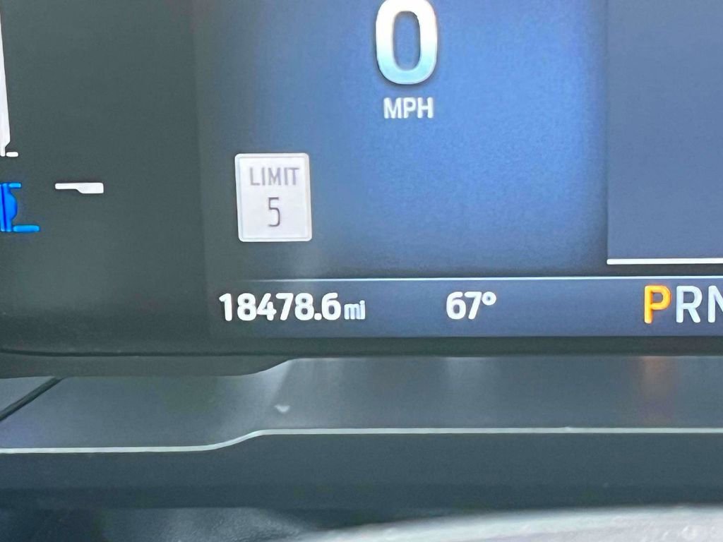 Used 2025 Ford Maverick Lariat image 25