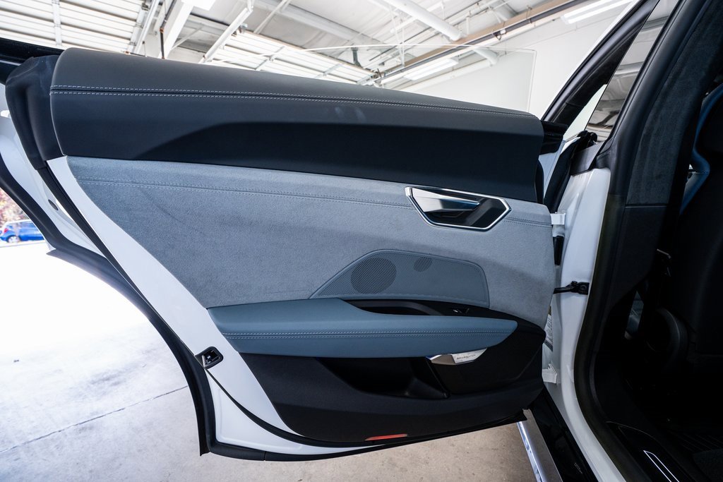 Used 2024 Audi e-tron GT Prestige image 55