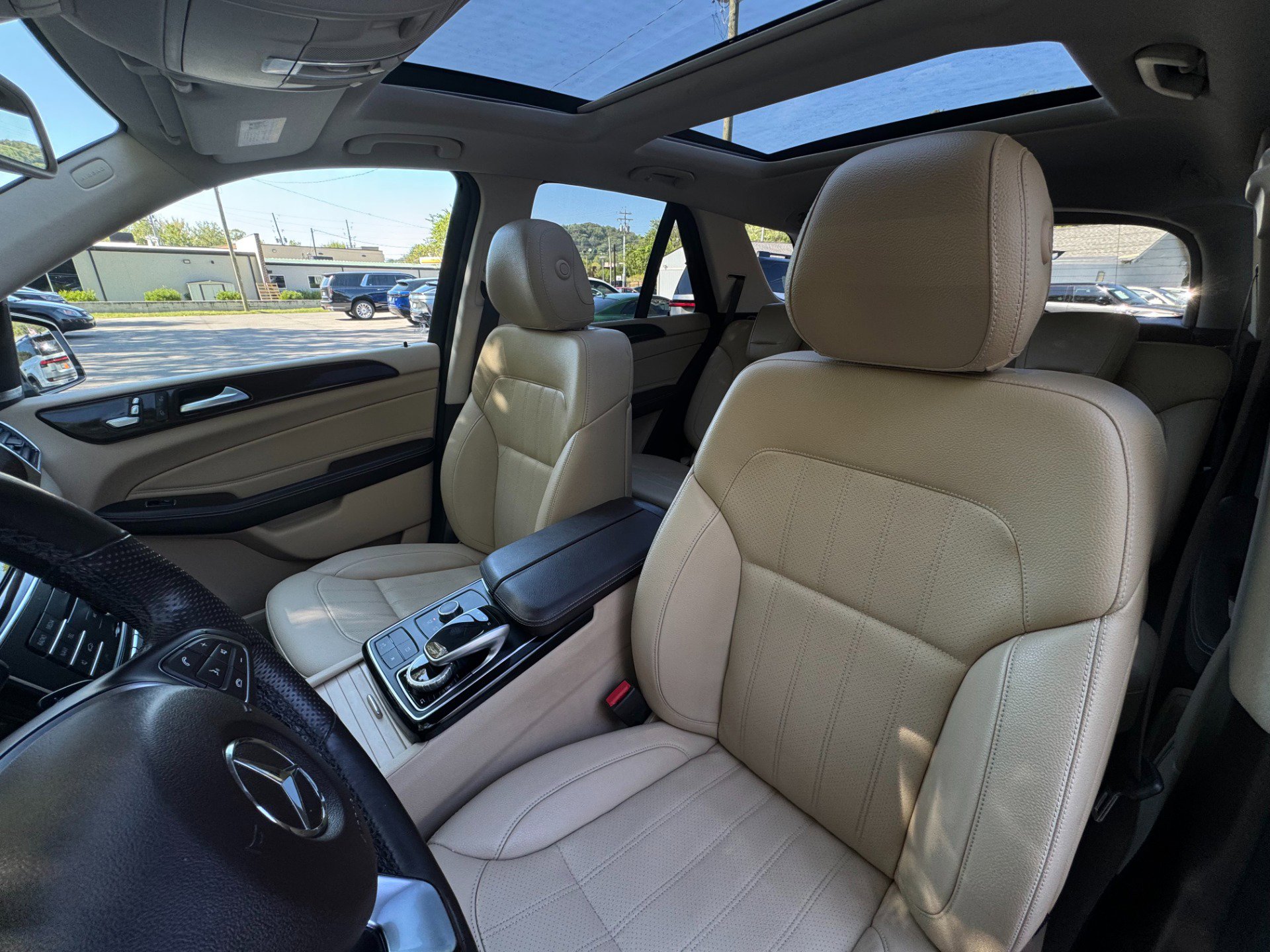 Used 2018 Mercedes-Benz GLE 350 4MATIC image 12