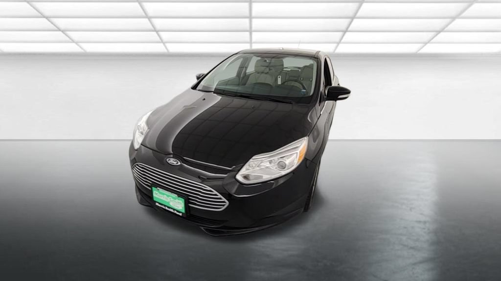 Used 2017 Ford Focus Electric Hatchback FWD image 2