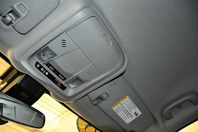 Used 2023 Chevrolet Equinox LT AWD/4WD image 28
