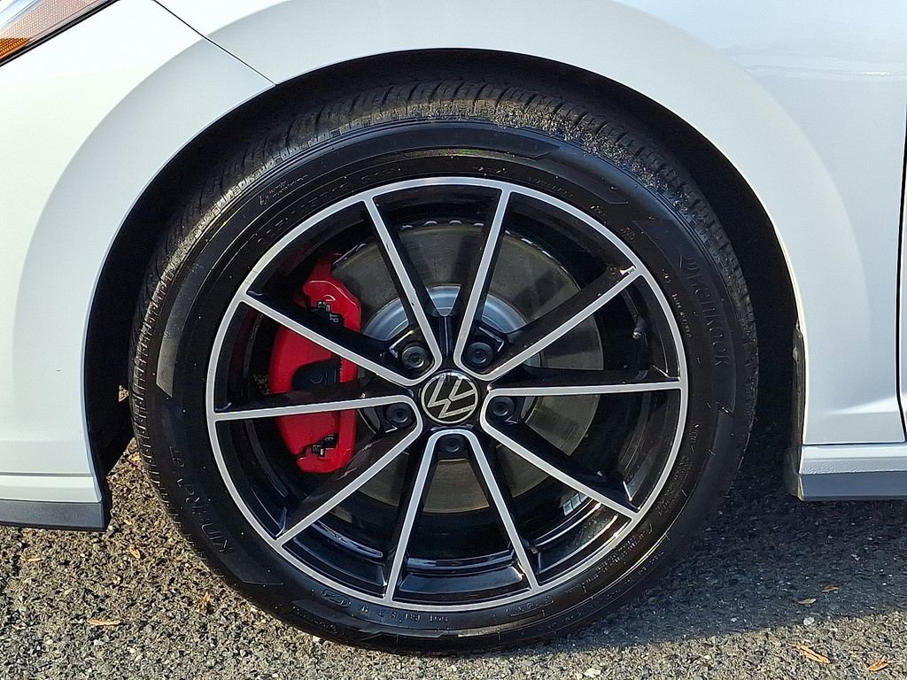 Certified 2025 Volkswagen Jetta GLI Autobahn image 9