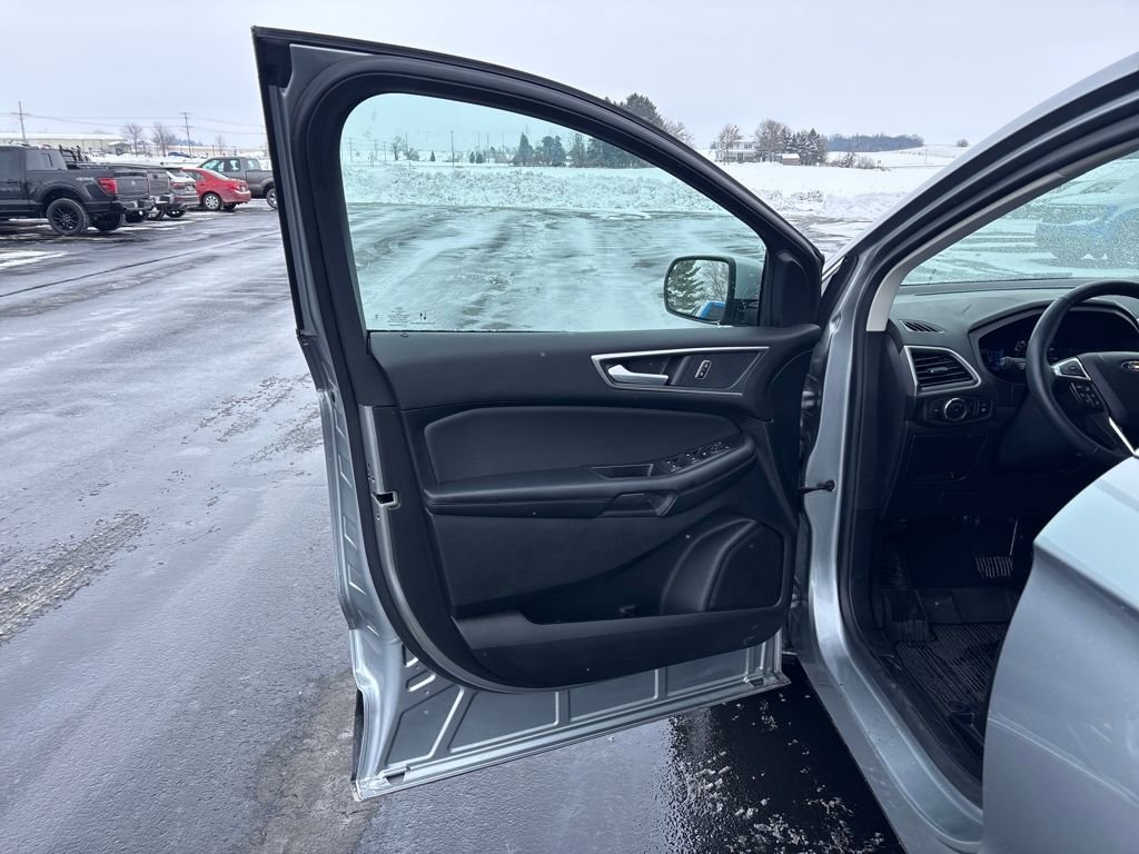 Used 2024 Ford Edge SEL w/ Convenience Package image 10