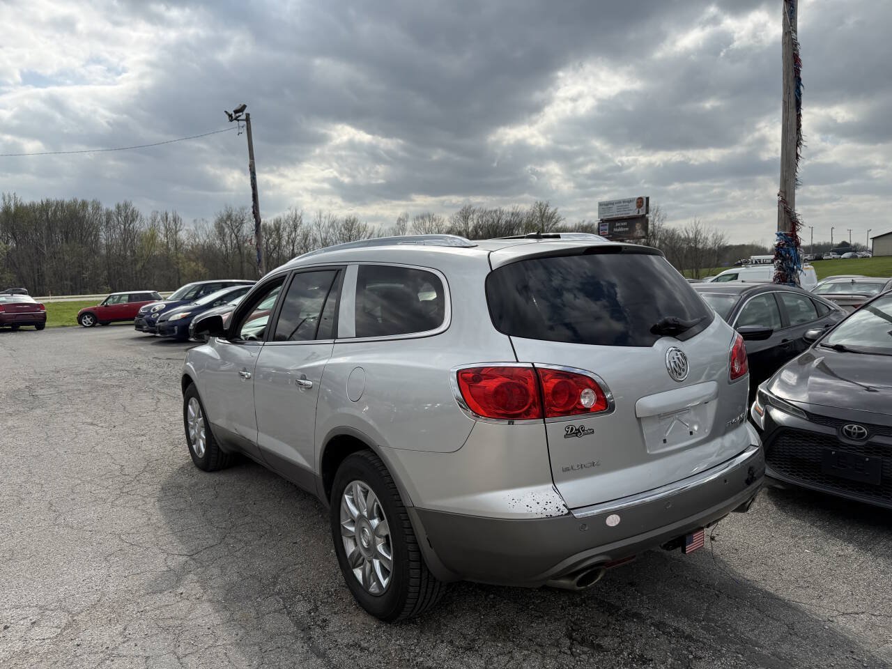 Used 2011 Buick Enclave CXL AWD/4WD image 8