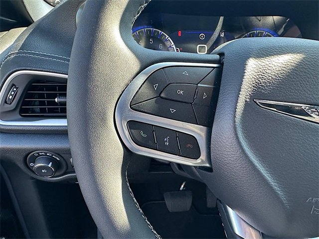 New 2026 Chrysler Pacifica Select image 18