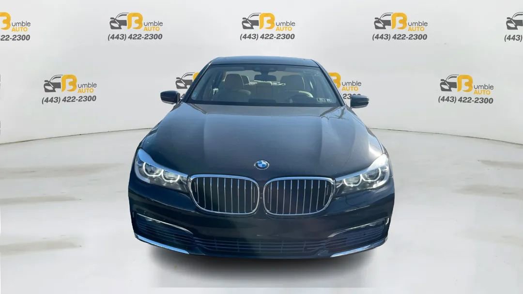 Used 2017 BMW 740i xDrive image 2