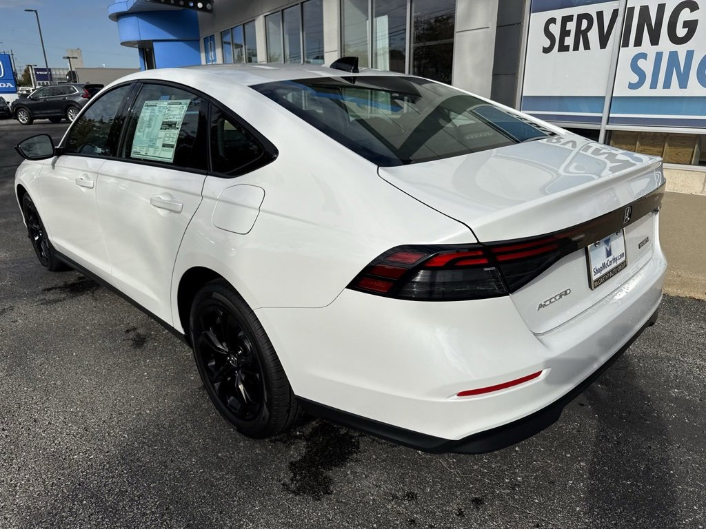 Used 2025 Honda Accord SE image 14