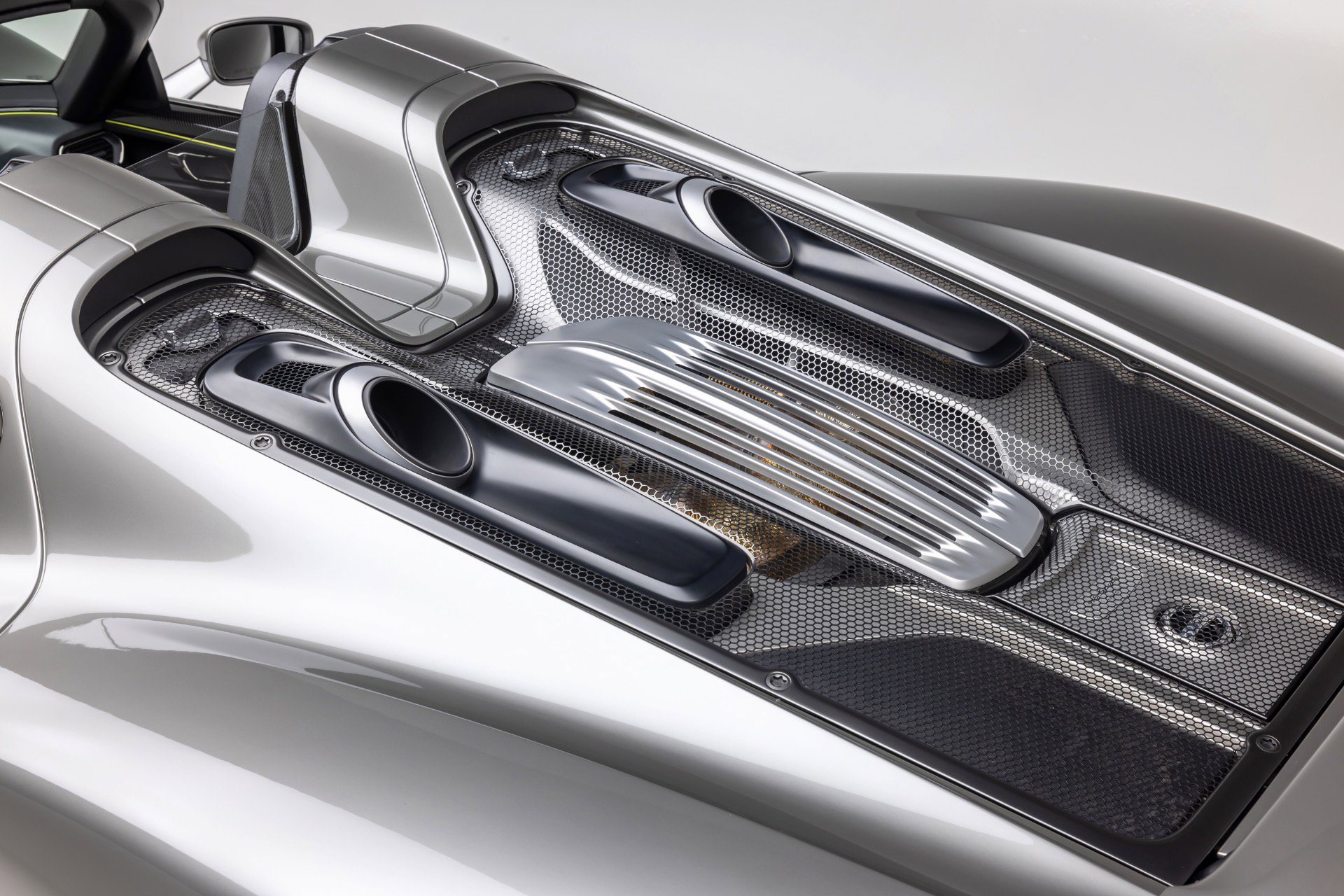 Used 2015 Porsche 918 Spyder AWD/4WD image 60