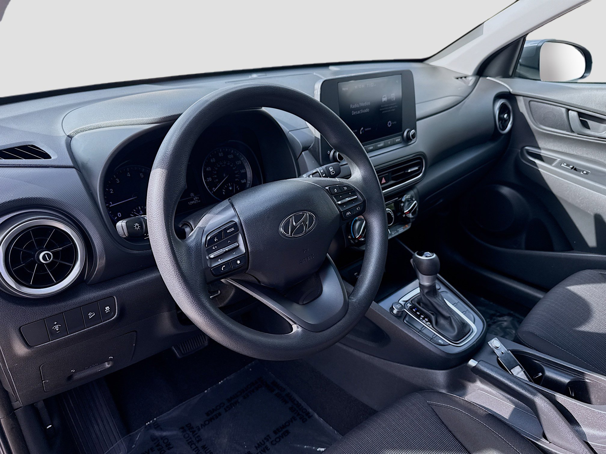 Used 2023 Hyundai Kona SEL image 7