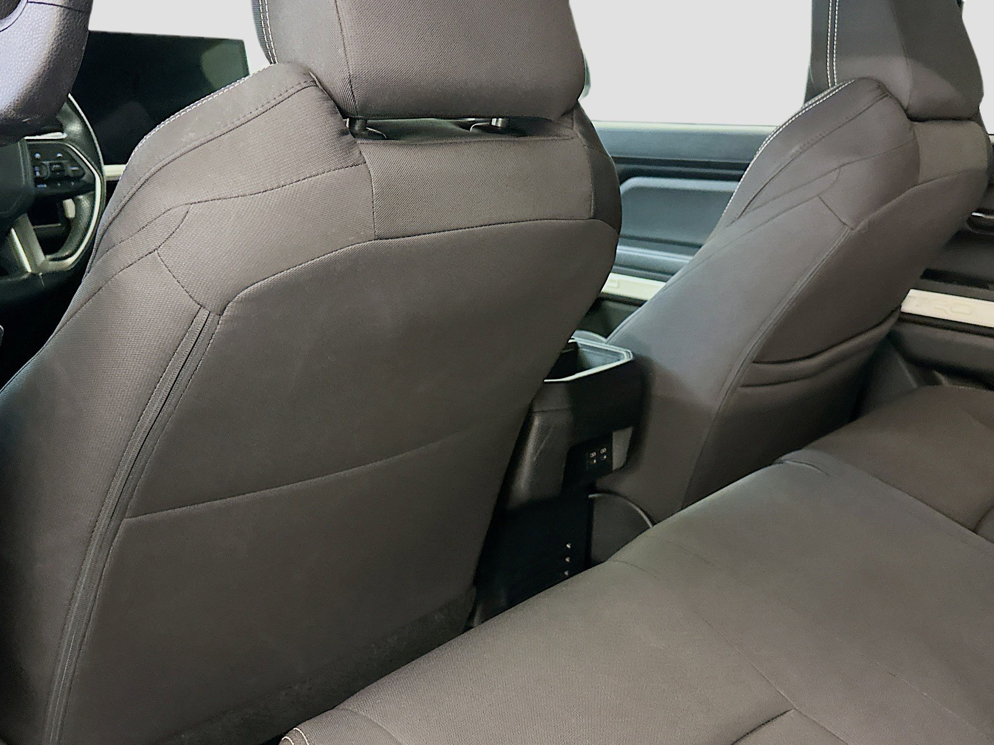 Used 2024 Toyota Tacoma TRD Off-Road image 28