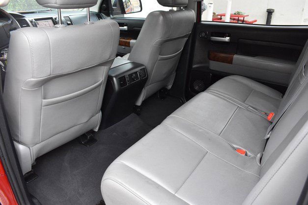 Used 2013 Toyota Tundra Platinum image 27