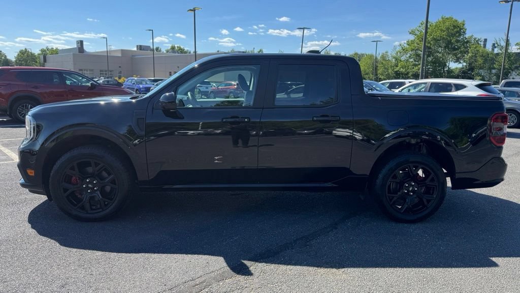Used 2025 Ford Maverick Lobo AWD/4WD image 3