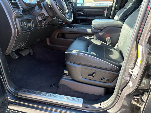 Used 2025 RAM 2500 Limited AWD/4WD image 9