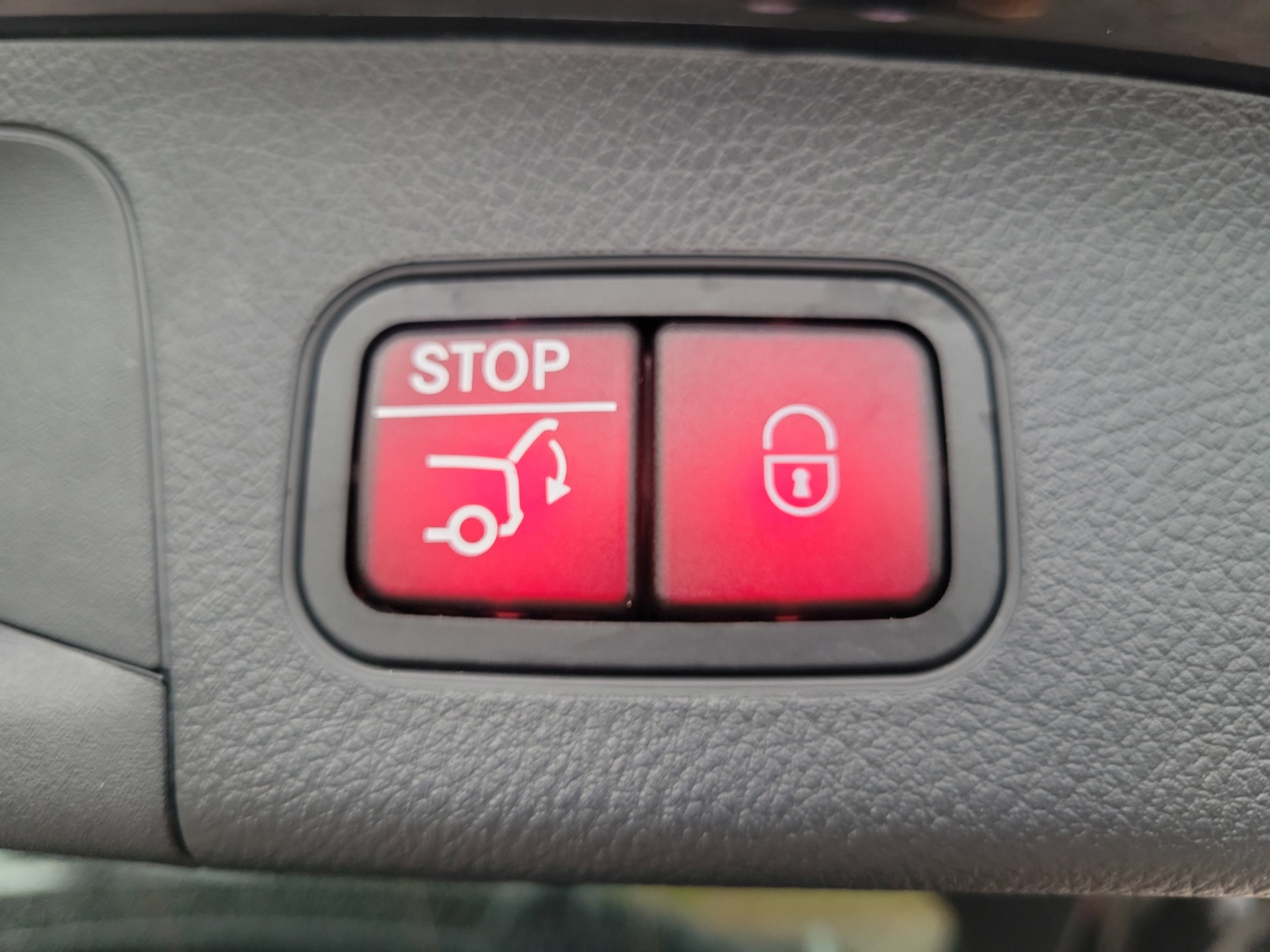 Certified 2025 Mercedes-Benz GLA 250 image 8