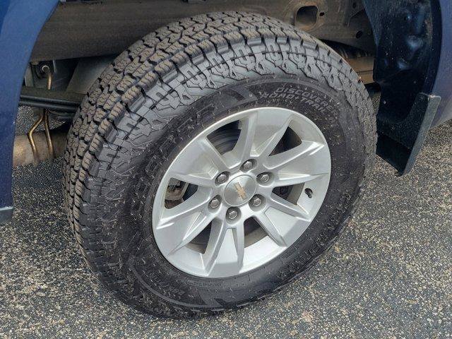 Used 2022 Chevrolet Silverado 1500 LT AWD/4WD image 4