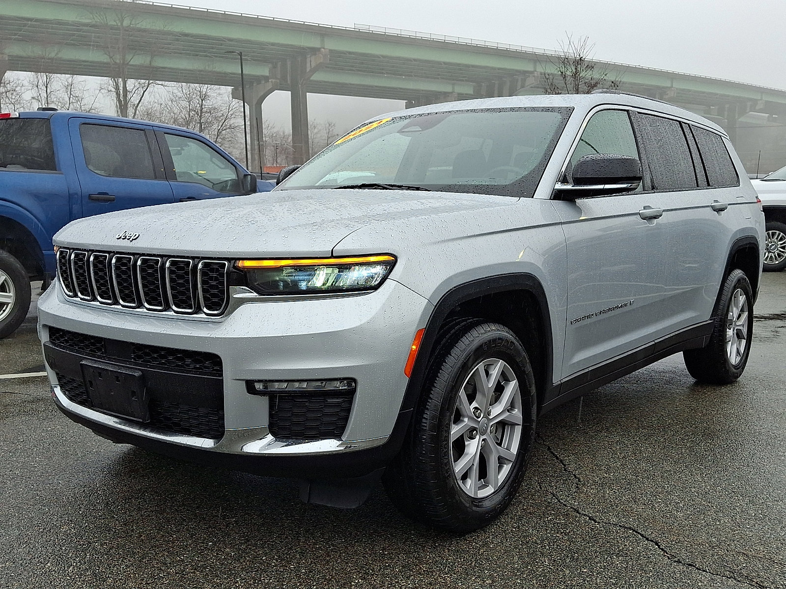 Used 2021 Jeep Grand Cherokee L Limited AWD/4WD image 4
