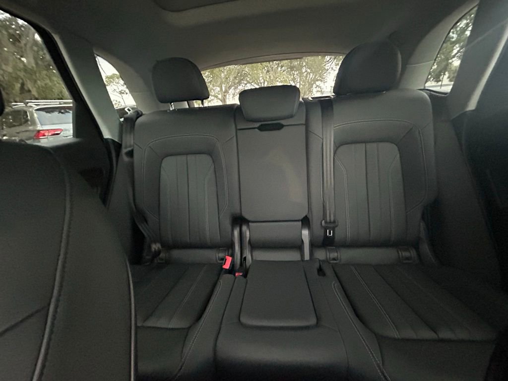 Used 2023 Audi Q5 2.0T Premium w/ Convenience Package image 13