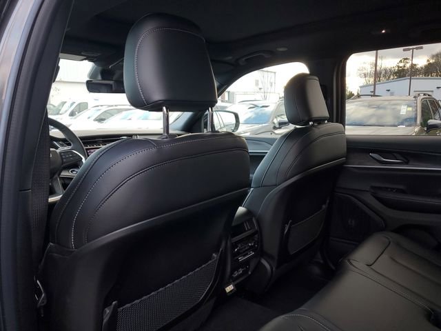 New 2025 Jeep Grand Cherokee Limited image 12