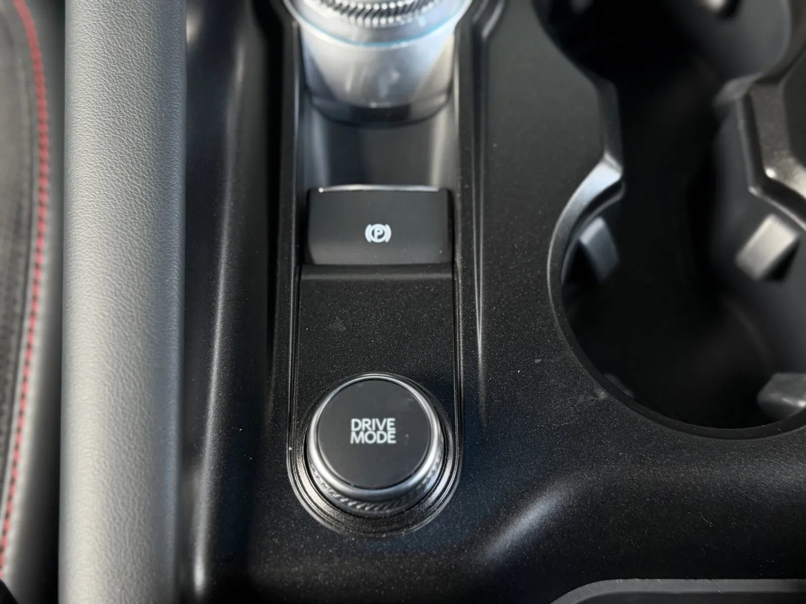 Used 2025 Ford Explorer ST image 40