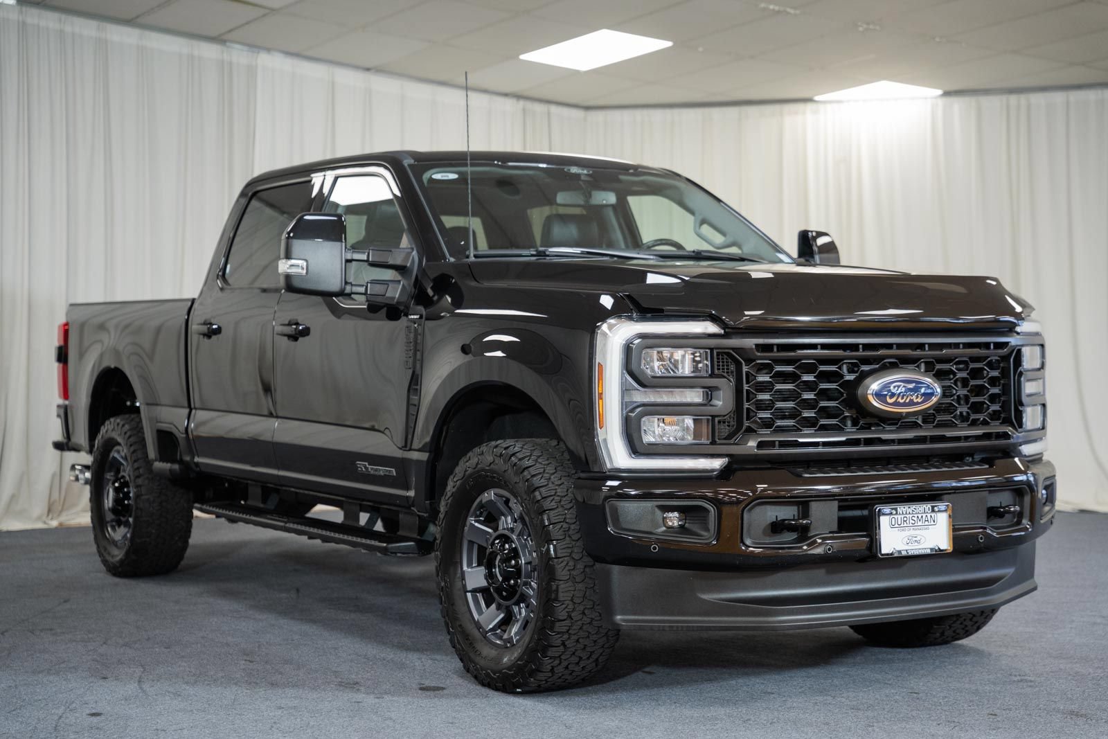 Used 2024 Ford F250 Lariat w/ Lariat Ultimate Package AWD/4WD image 1