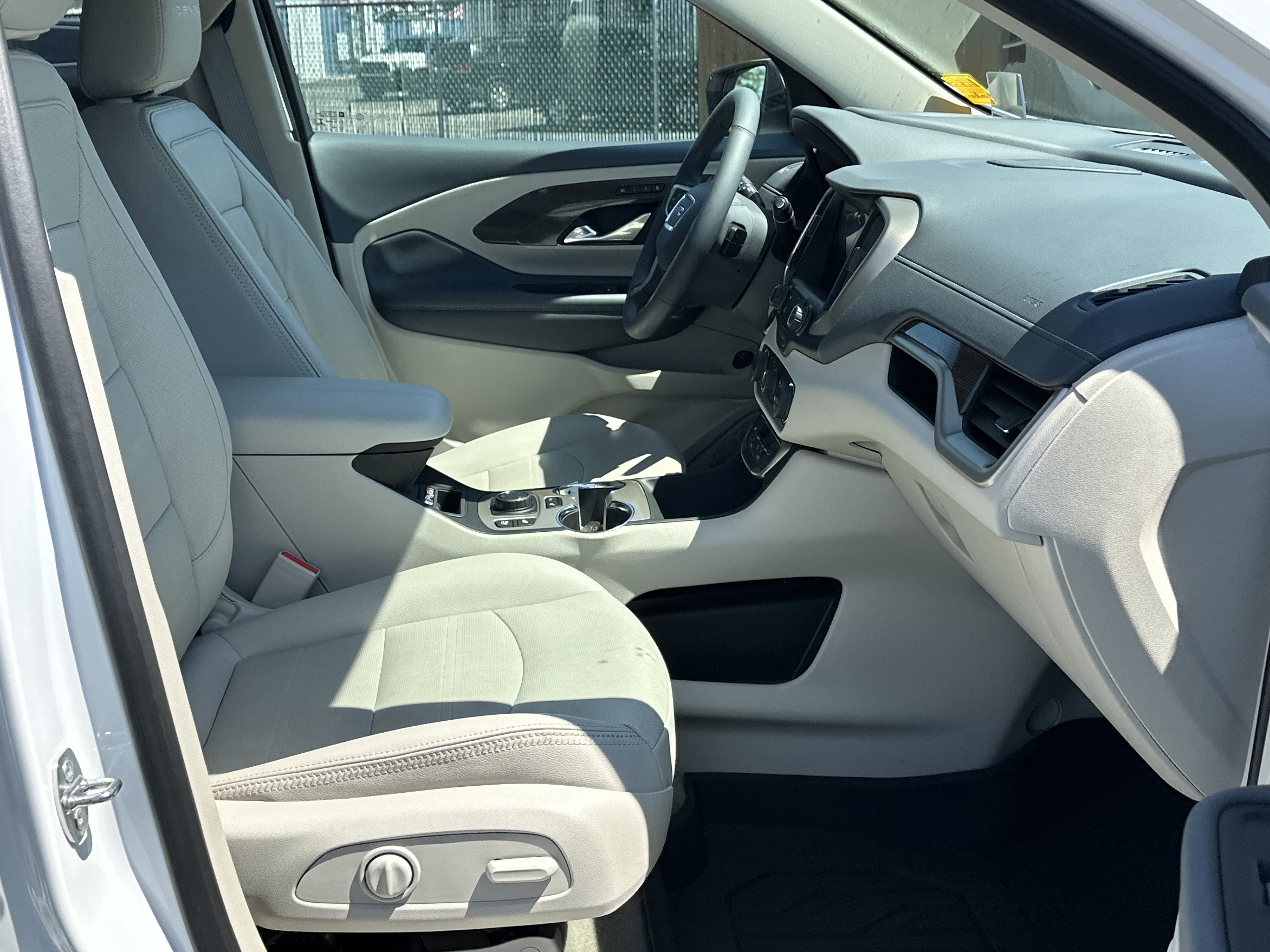 Used 2023 GMC Terrain Denali w/ Denali Premium Package image 12