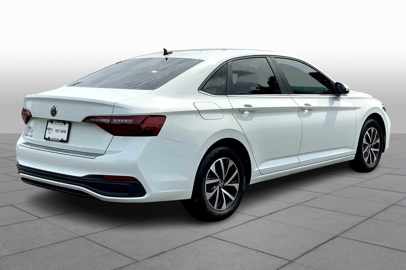 Used 2024 Volkswagen Jetta S image 12