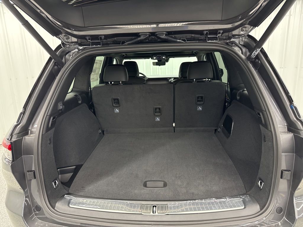 New 2026 Jeep Grand Cherokee Summit image 11