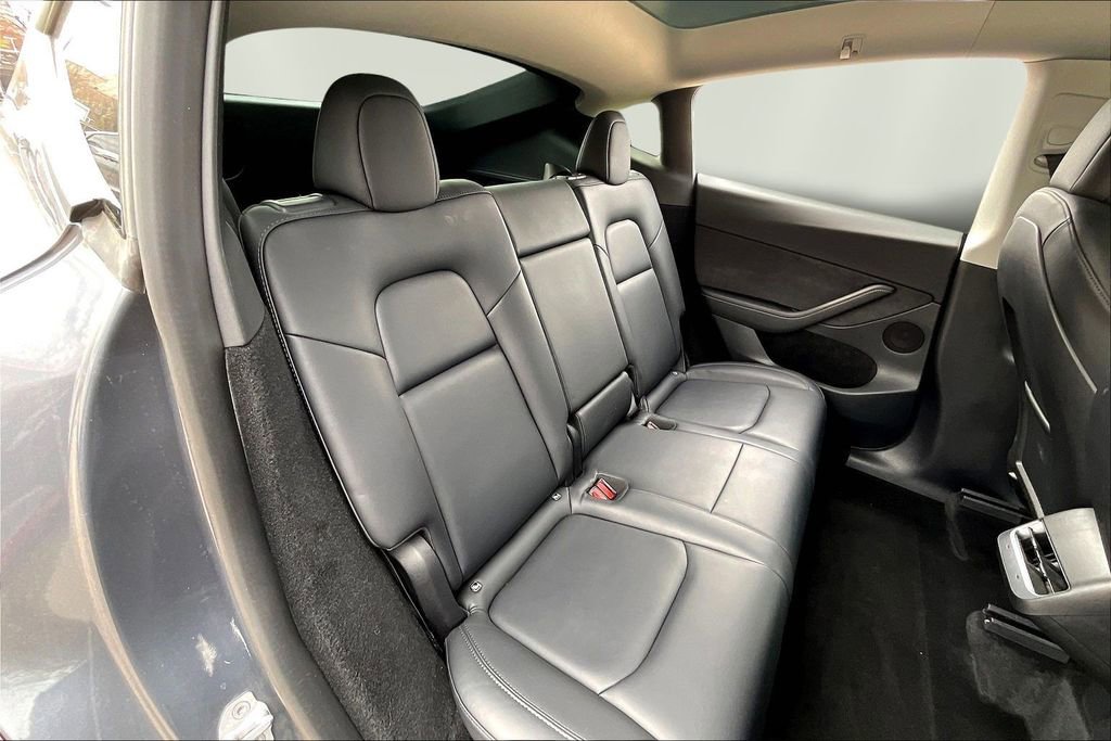 Used 2023 Tesla Model Y Performance image 24