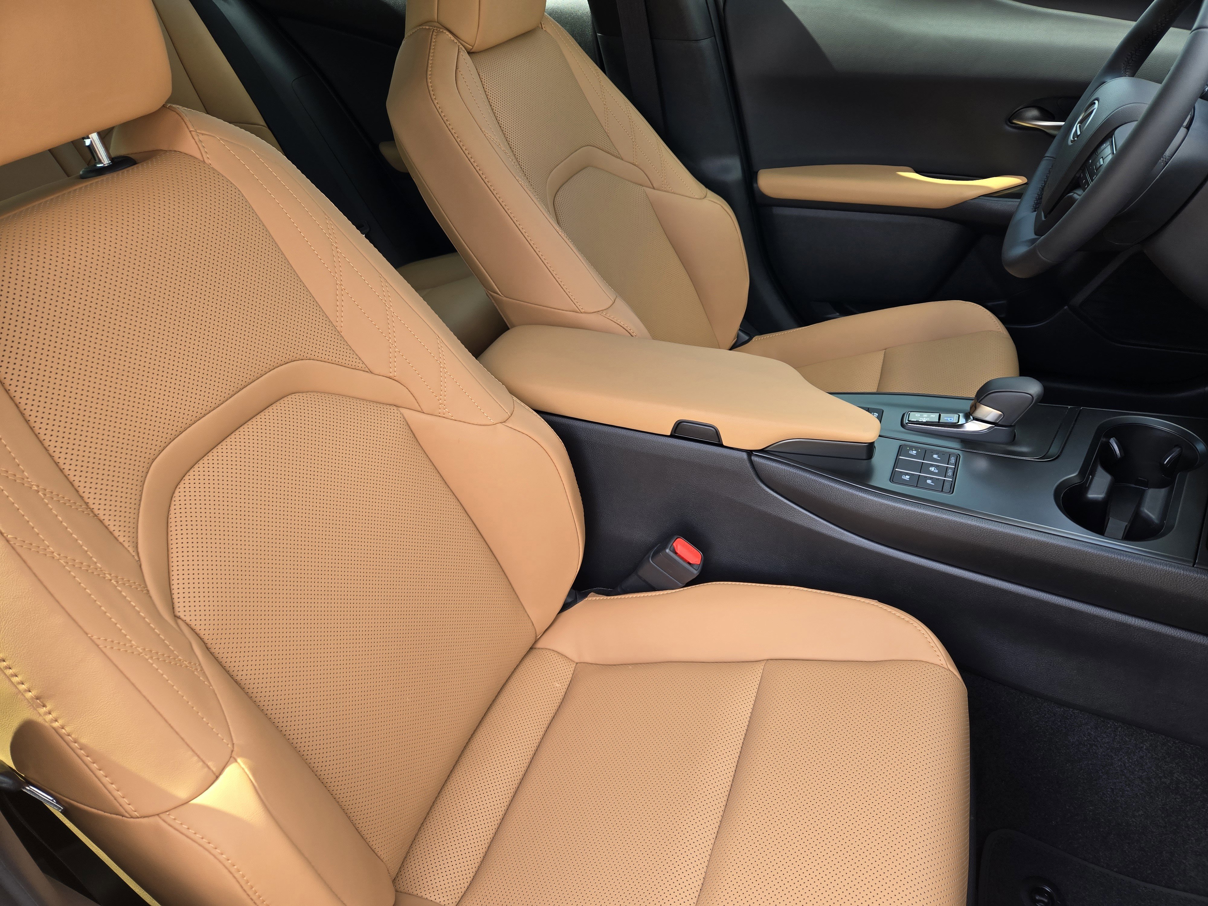New 2026 Lexus UX 300h FWD image 5