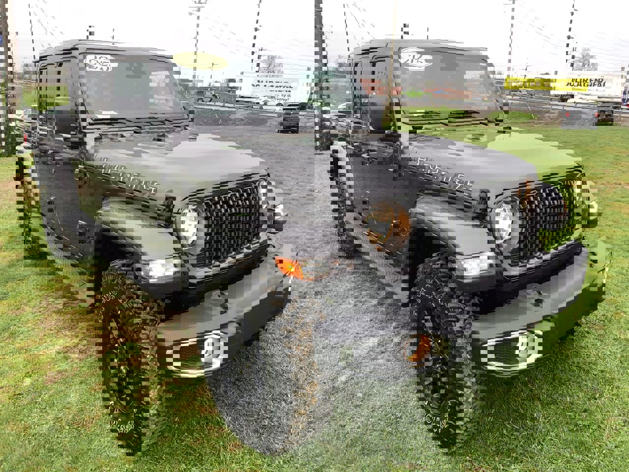 Used 2025 Jeep Gladiator Sport image 15