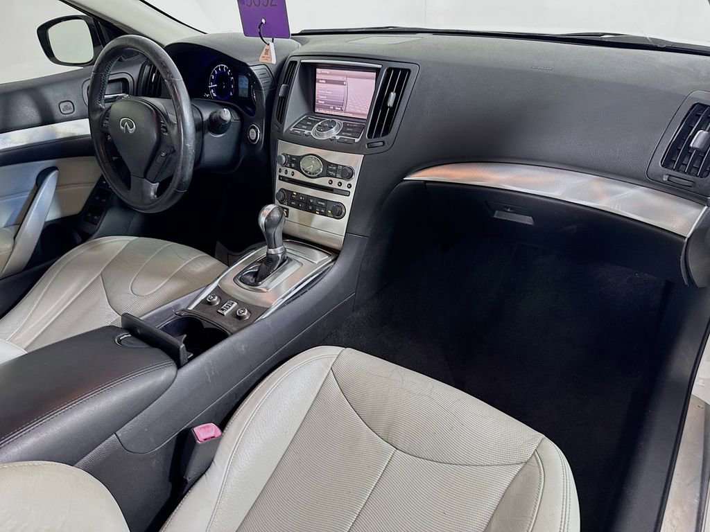 Used 2011 INFINITI G37 Convertible w/ Premium Pkg RWD image 34