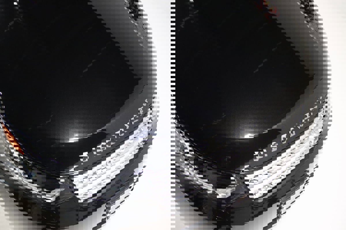 Used 2018 Land Rover Discovery HSE image 24