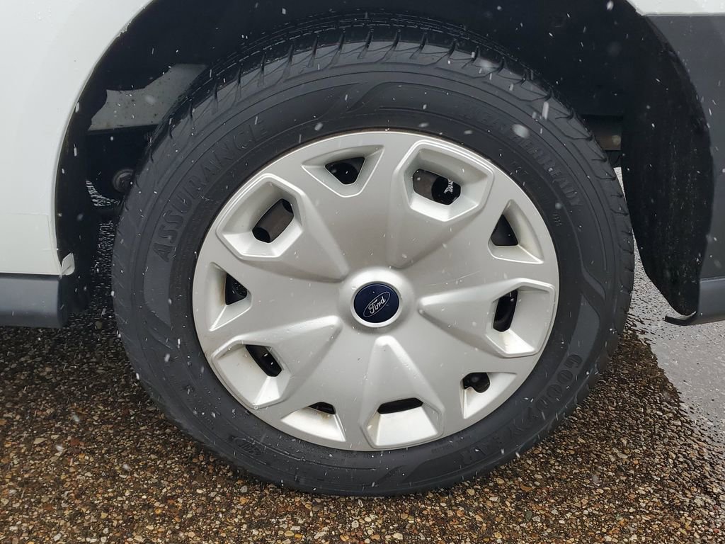 Used 2017 Ford Transit Connect XL image 5
