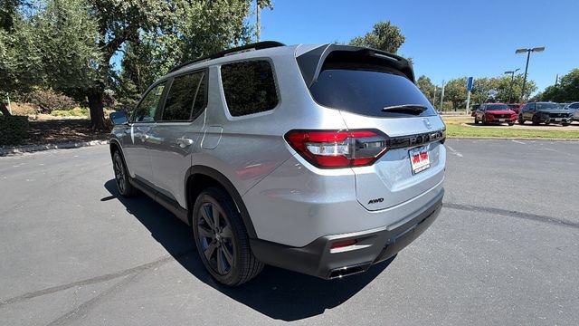 New 2026 Honda Pilot Sport image 6