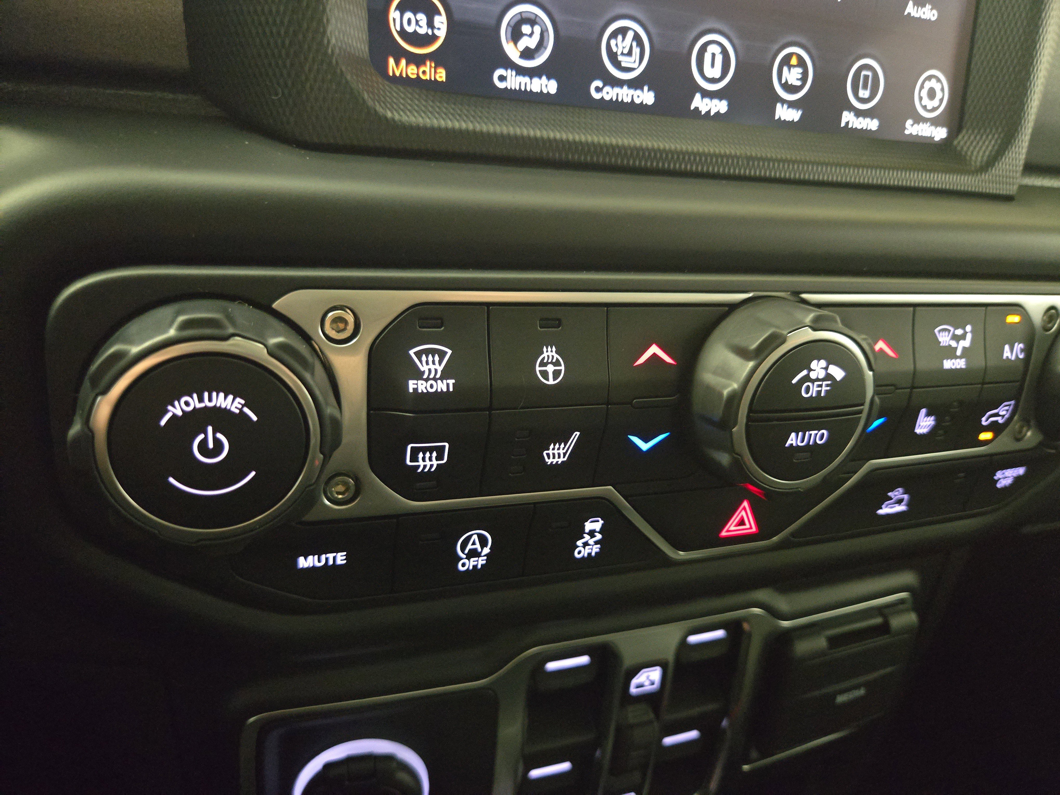 Used 2021 Jeep Gladiator Mojave AWD/4WD image 27