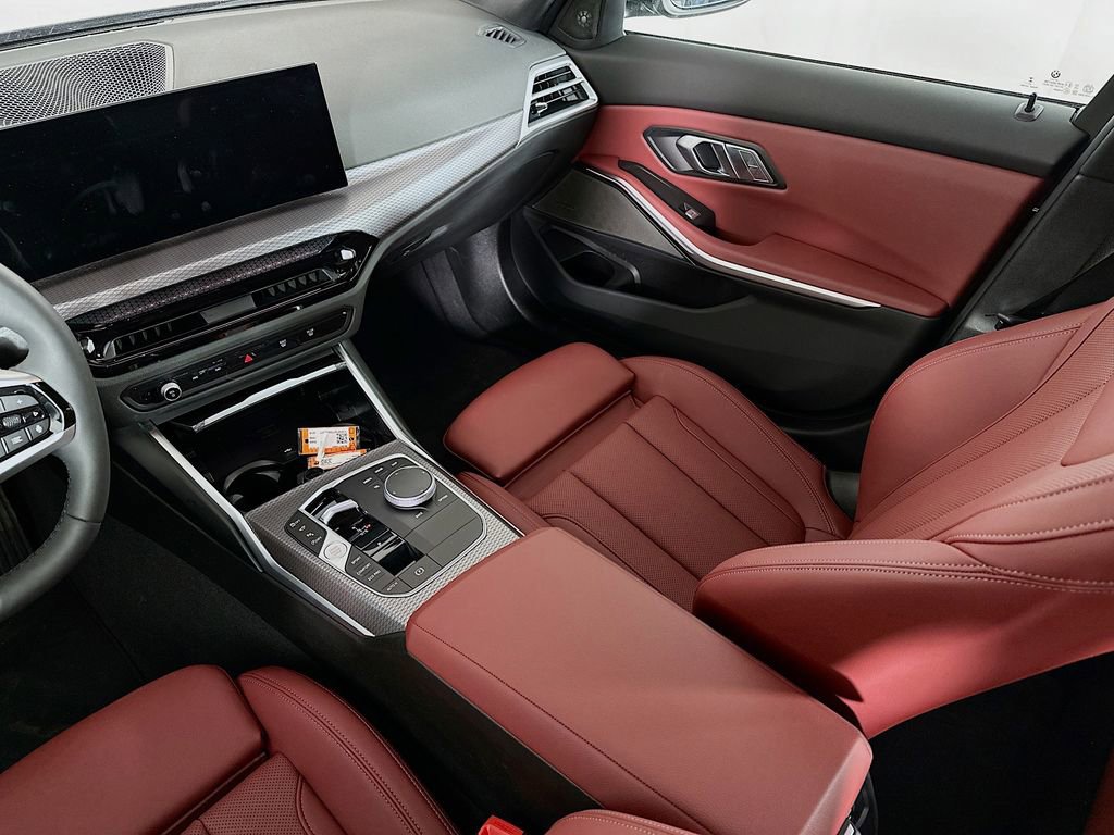 Used 2025 BMW 330i xDrive Sedan w/ Premium Package image 31