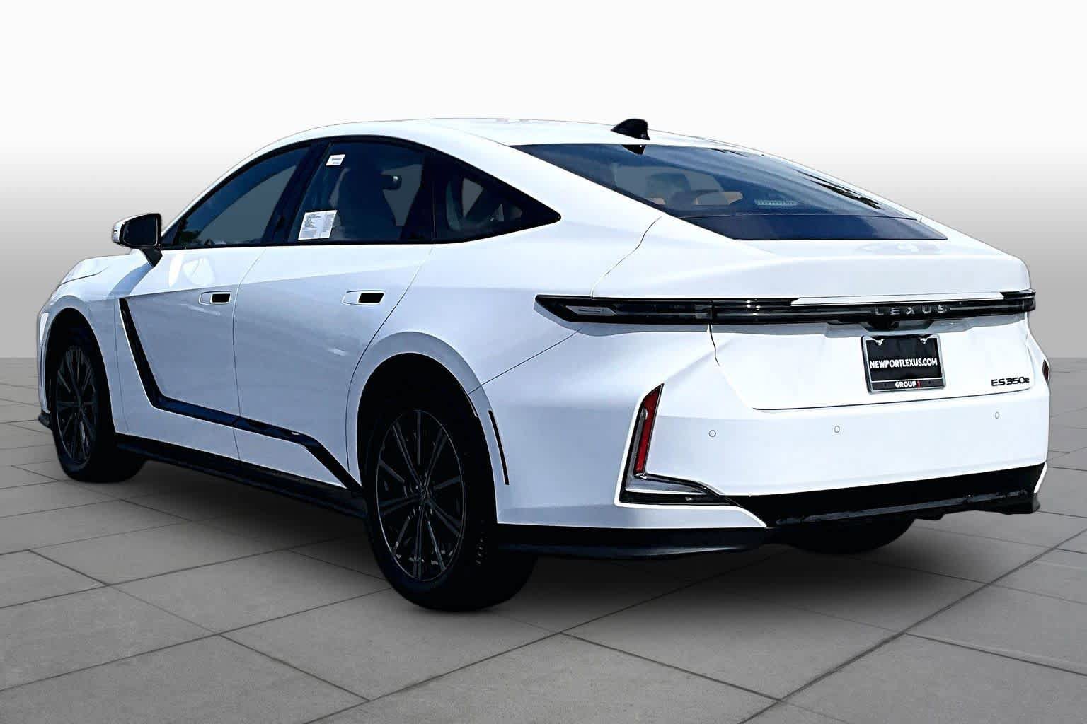 New 2026 Lexus ES 350e FWD image 7